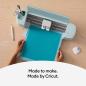 Preview: Cricut - Color-Changing Vinyl Permanent Heat-Activated™ "Turquoise - Light Blue" 1 Rolle 30,5x61 cm