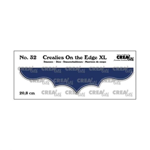 Crealies - On the Edge extra large no. 32 with double dots 