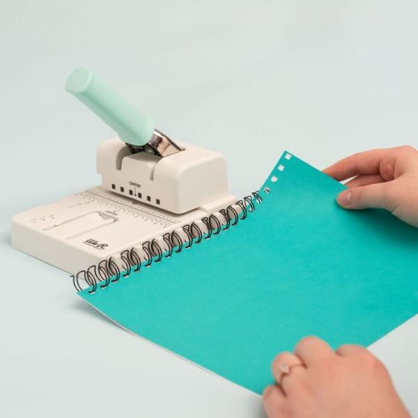 We R Memory Keepers - Mini Cinch - Binding Tool