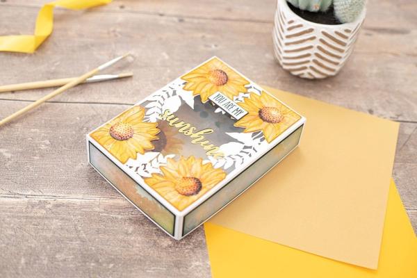 Crafters Companion - The Sunflower Collection - A4 Luxury Linen Cardstock