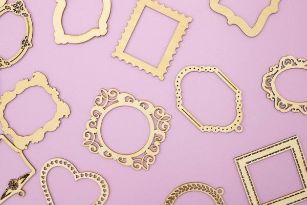 Crafters Companion - Embellishment & Stempelset "Laser Cut Frames & Stamps"