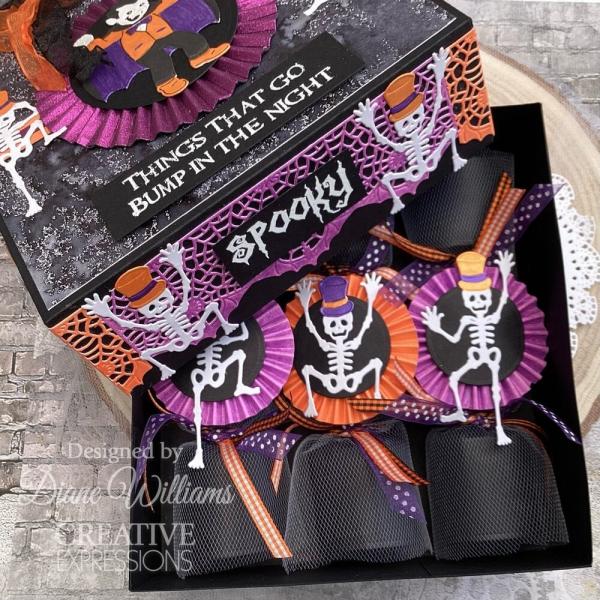 Creative Expressions - Stanzschablone "Bat & Web Border" Craft Dies Design by Sue Wilson