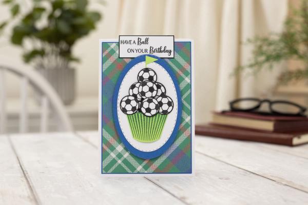 Crafters Companion - Stempelset & Stanzschablone "Footy Cupcakes" Stamp & Dies