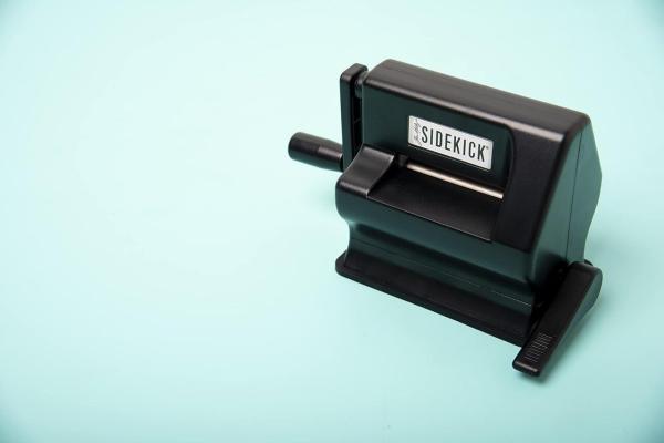 Sizzix - Sidekick Starter Kit Black Design by Tim Holtz 