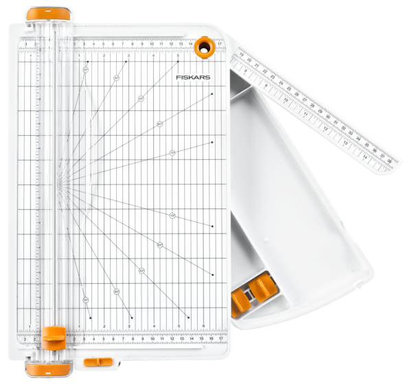 Fiskars - Schneidebrett - Paper Trimmer SureCut with Storage A4