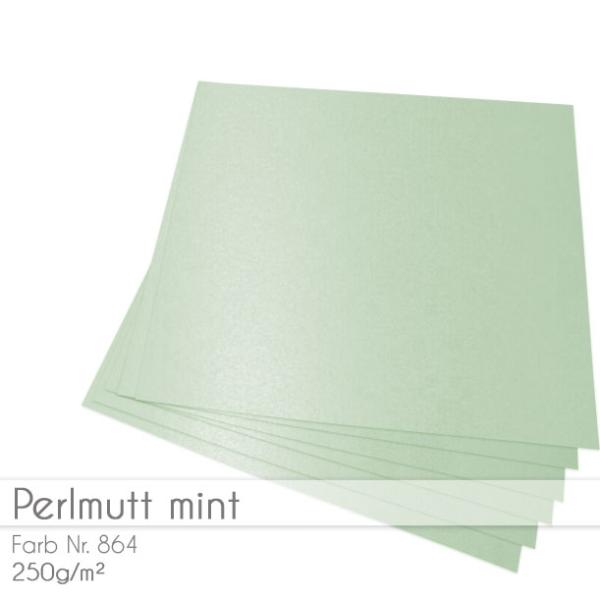 Cardstock "Metallic" 12"x12"  250g/m² (30,5 x 30,5cm) in perlmutt mint